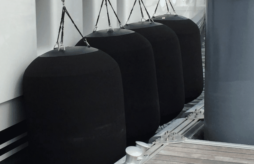 Are you looking for inflatable fenders for your boat or yacht? We offer fast worldwide delivery