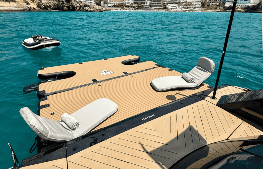 seabob docking yacht lounge set
